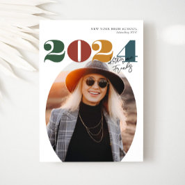 Retro Oval Modern Class of 2024 Photo Studenten Inbjudningar