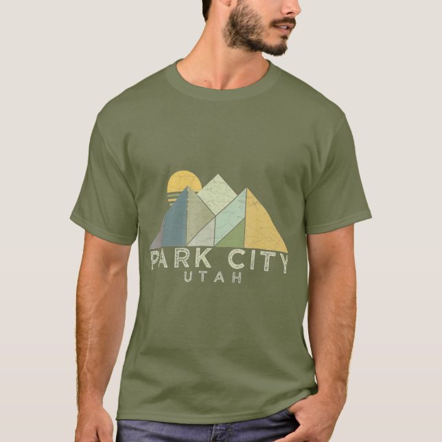 Retro Park City Utah Distress Hiking T Shirt (Framsida)