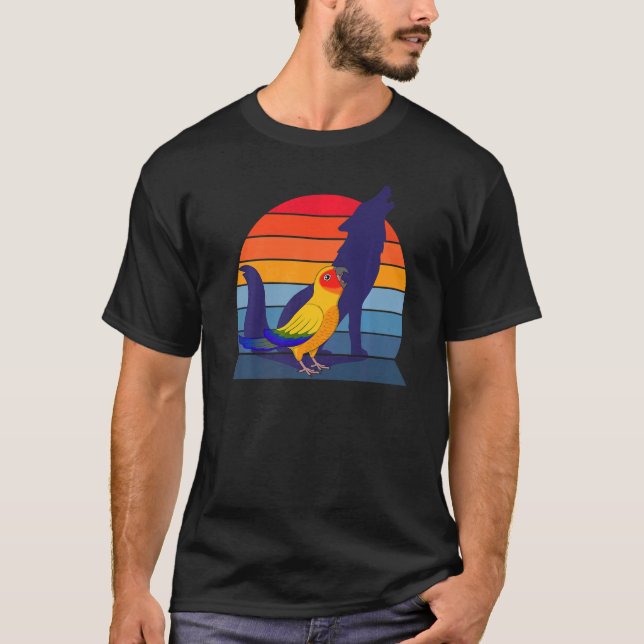 Retro Parrot I Howling Varg I Screaming Sol Conure T Shirt (Framsida)