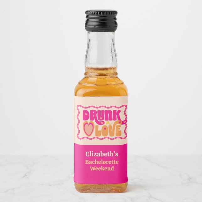 Retro Peach Drunk i Kärlek Bachelorette Helg Spritflaskor Etikett (Framsida)