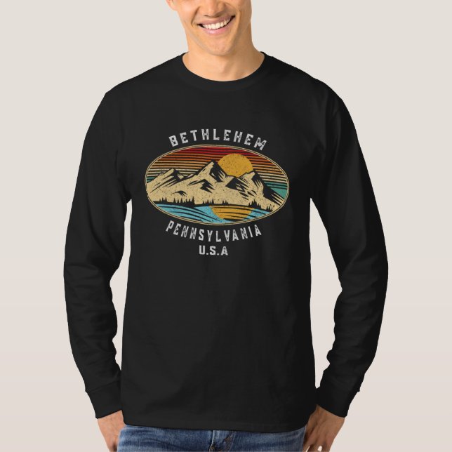 Retro Pennsylvania Mountain Sunset River Souvenir  T Shirt (Framsida)