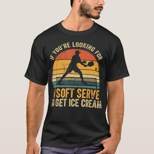 Retro Pickleballspelare Om Du Letar Efter En T Shirt (Framsida)