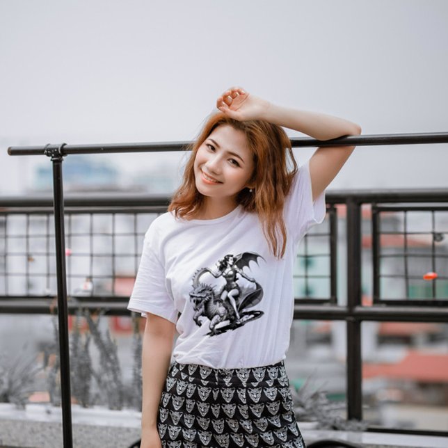 Retro Pin-Up Dragon Tee! T Shirt (Retro Pin-Up Dragon Tee!)