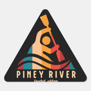 Retro Piney River Kayaking Triangelformat Klistermärke