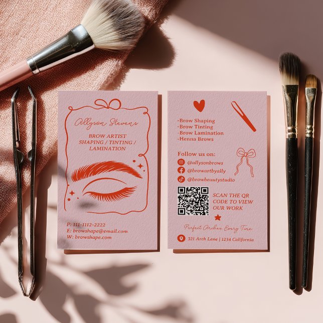 Retro Pink Red Doodles Brow Artist QR Code Visitkort (Retro Pink Red Doodles Brow Artist QR Code Business Card)