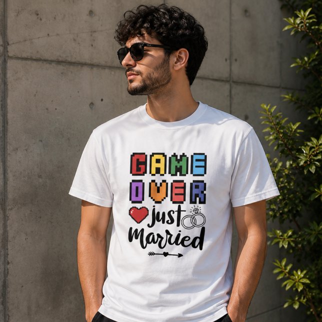 Retro Pixel Game Over Nygifta Kärlek T Shirt (Skapare uppladdad)