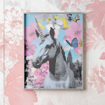 Retro Pop Art Rosa och Blue Unicorn Collage Poster<br><div class="desc">Lägg till en viskartad beröring i ditt utrymme med den här aestetiska poster som innehåller en stor enmajsskiva mot en drömmande bakgrund av pastellnyp och blommigtar. Med återplanskollage kombineras en magisk varelse med fet, konstnärligt inslag, som skapar en förtjusande bild. Perfekt för att lägga till en lekfull men sofistikerad charm....</div>