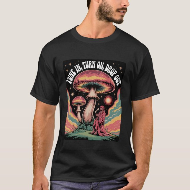 Retro Psychedelic Mushroom Cosmic Vibes T Shirt (Framsida)