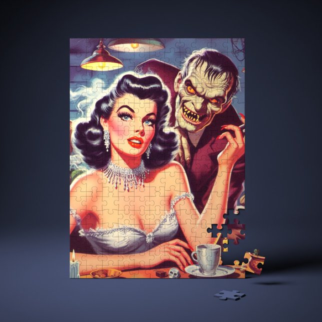 Retro Pulp Pinup och Monster Pussel (Skapare uppladdad)