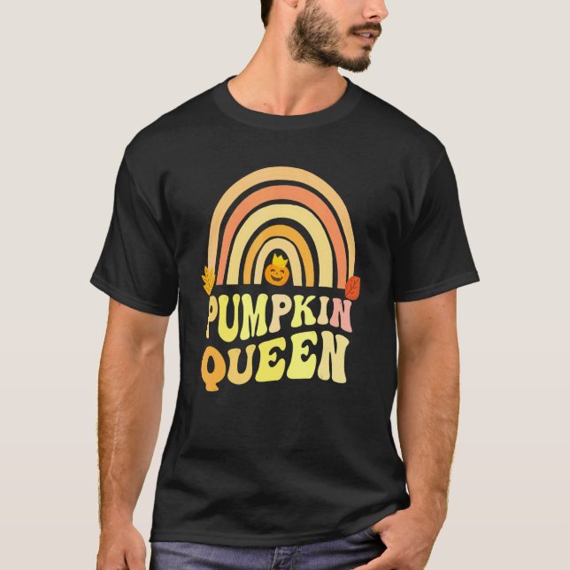 Retro PUMPKIN QUEEN Rainbow Carver Lady Fall Carvi T Shirt (Framsida)