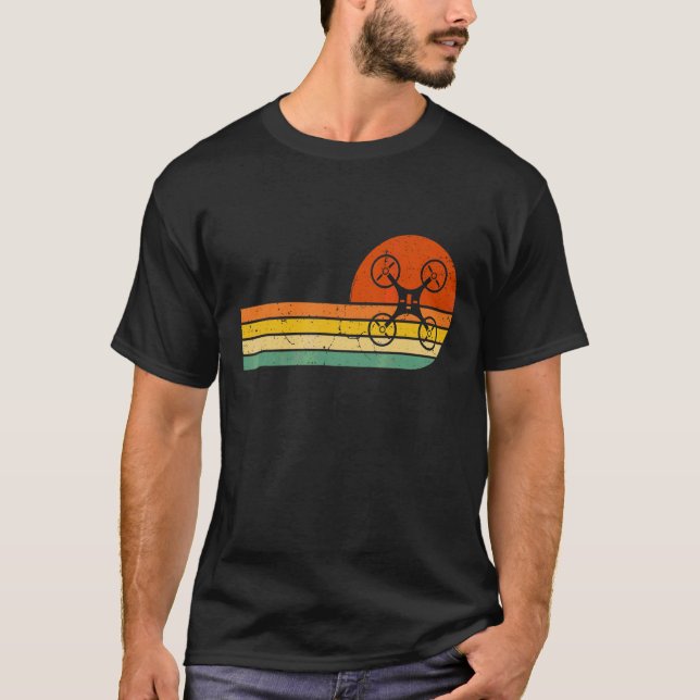 Retro Quadcopter Drone Remote Control Aircraft 2 T Shirt (Framsida)