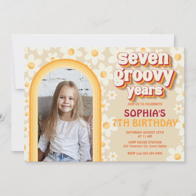 Retro Rainbow 7:e Photo Födelsedagsfest inbjudan (Framsida)