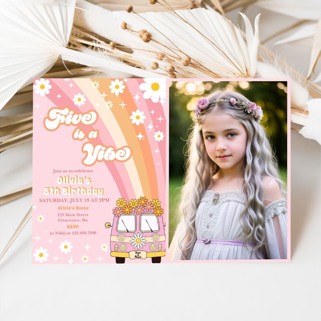 Retro Rainbow Fem är en Vibe Groovy 5:e födelsedag Inbjudningar (Skapare uppladdad)