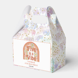 Retro Rainbow FIVE is a Vibe Groovy 5th Birthday Presentaskar