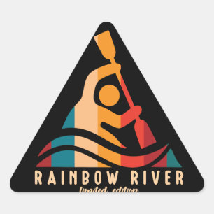 Retro Rainbow River Kayaking Triangelformat Klistermärke