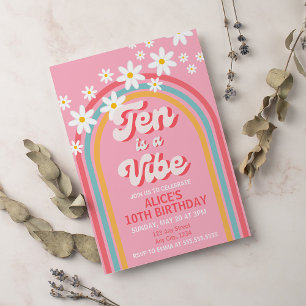 Retro Rainbow Ten är en Vibe Groovy 10:e födelseda Inbjudningar