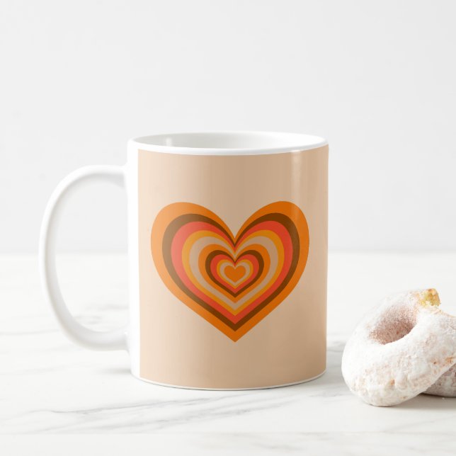 Retro Randig Hjärtmugg - Orange på Beige Kaffemugg (Med munk)