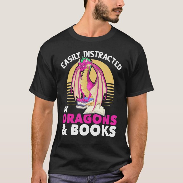 Retro Reading Book Fantasy Dragon Book Dragon T Shirt (Framsida)