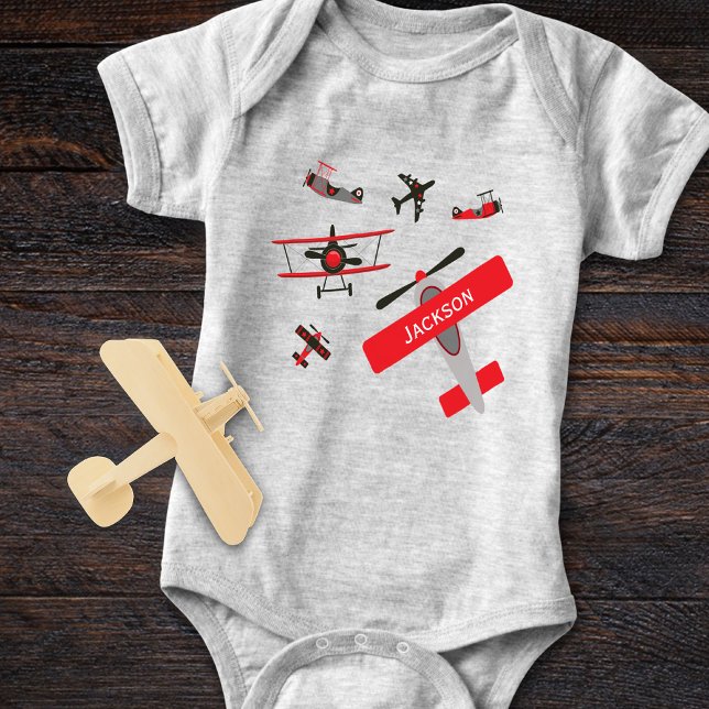 Retro Red and Black WWII militärflygplan T Shirt (Skapare uppladdad)