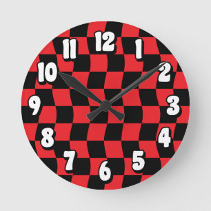 Retro Red Black Vågigt Checker Mönster Rund Klocka