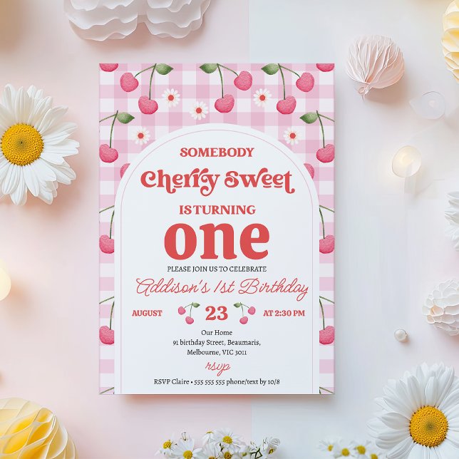 Retro Red Någon Cherry Sweet Birthday Inbjudningar (Modern Cherry Sweet Birthday Invitation Template, Retro Arch Cherry Birthday Invitation for Girl)