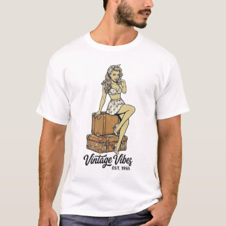 Retro Reseskönhet – Flamingo Pin-Up Stil T Shirt