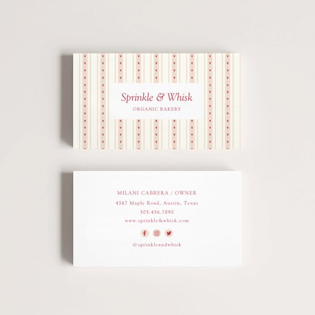 Retro röd och kräm hjärtstripigt bageri visitkort (Skapare uppladdad)