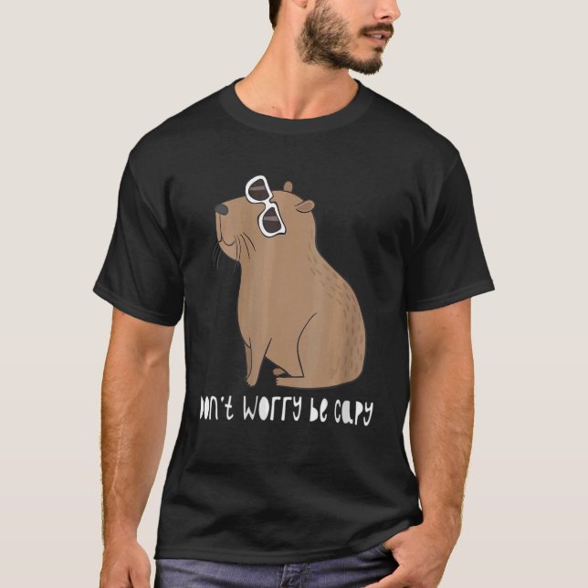 Retro Rodent Capybara är inte orolig för att bli k T Shirt (Framsida)