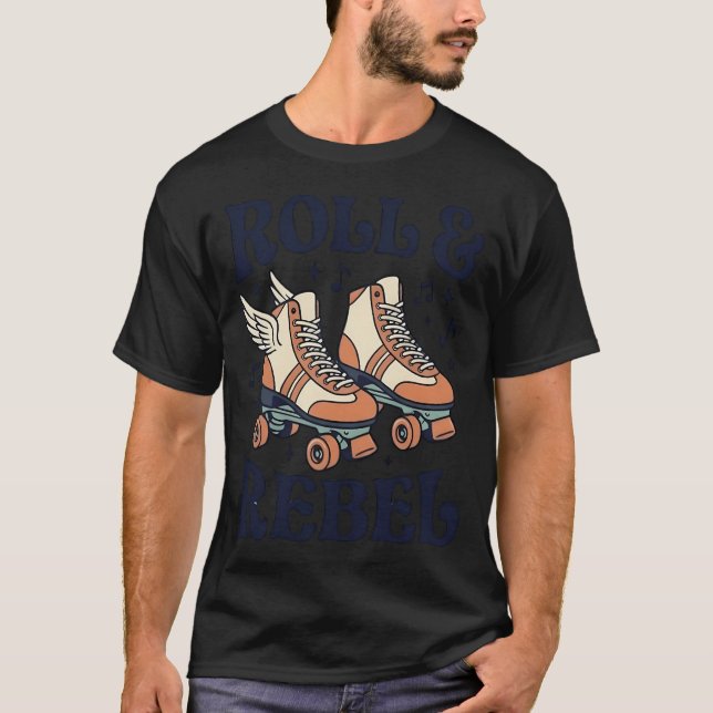 Retro Roll & Rebel Bevingade Rullskridskor Design T Shirt (Framsida)