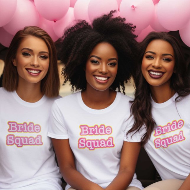 Retro Rosa Brudtärna Squad T Shirt (Skapare uppladdad)