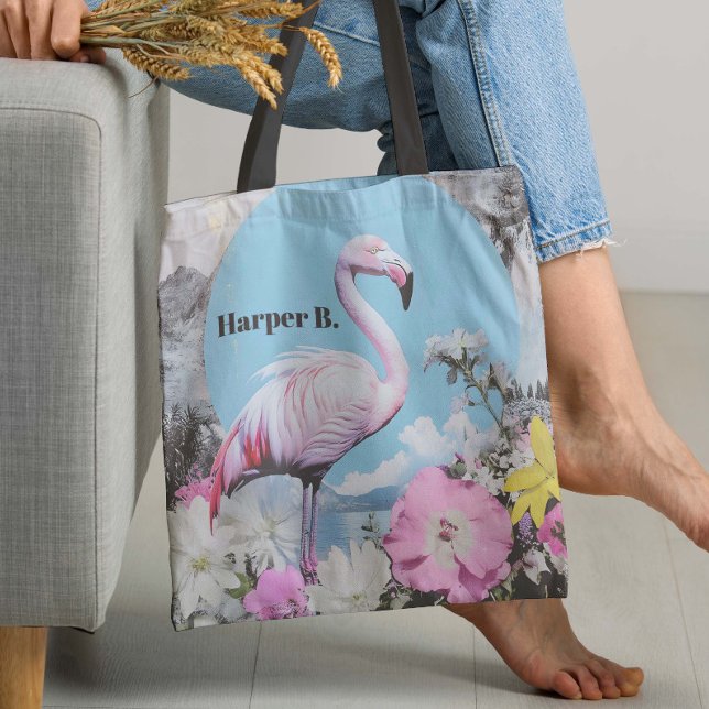 Retro Rosa Flamingo Collage Tygkasse (Prepare to "Flamingle" with this retro collage Flamingo design!)