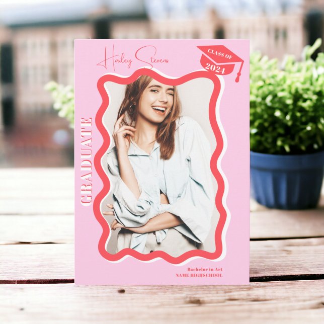 Retro-rosa-kurvbläddring vågigt fotot studenten meddelande (Retro pink curve squiggle wavy photo graduation announcement)