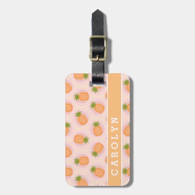Retro rosa orange Ananas mönster monogram Bagagebricka (Vertikal Framsida)