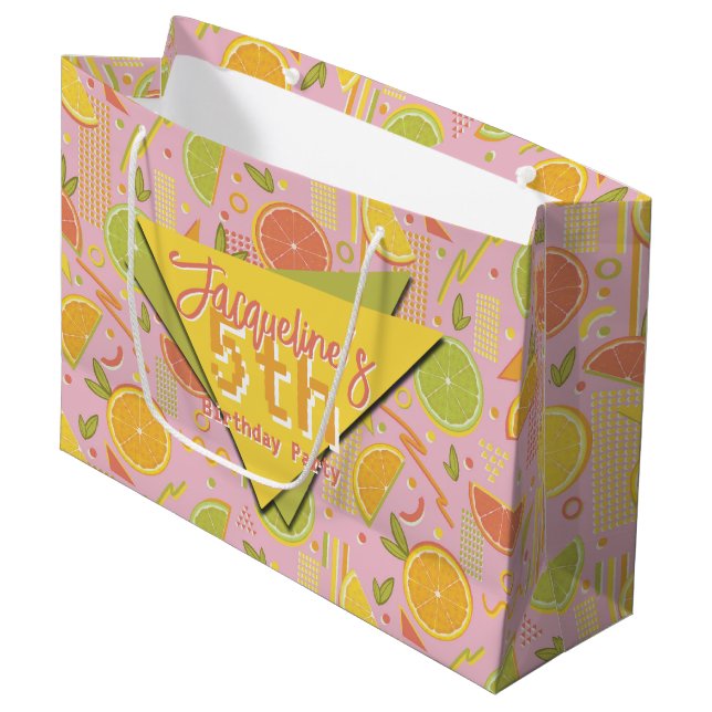 Retro Rosa Sommar Citrus Frukt Födelsedag (Framsidan Vinklad)