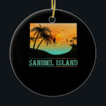 Retro Sanibel Island Florida Tropical Sunset Beach<br><div class="desc">Med en solnedgång och handflatan träd är denna utformning perfektens påminnelse om en avslappnande semester på Sanibel Island.</div>
