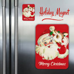 Retro Santa och Rudolf jul 1950-talet Magnet<br><div class="desc">Den här vintagen,  mitt i århundradets julmagnet,  har ett 1950-talets Jultomten som viftar "God jul" medan Rudolf the Red-Nged Reindeer tittar på.</div>