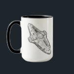 Retro Sci-Fi Rymdskepps Ritning Konst Mugg<br><div class="desc">En elegant minimalistisk illustration av ett retro-sci-fi-rymdfarkost presenterad i en ritningstils-linjär konstdesign. Rena linjer och precisa detaljer skapar en futuristisk men nostalgisk estetik inspirerad av klassiska science fiction-koncept. Perfekt för rymdentusiaster, teknikälskare och fans av minimalistisk design, blandar detta konstverk fantasi med teknisk elegans. Lämplig för t-shirts, klistermärken och modern dekoration,...</div>