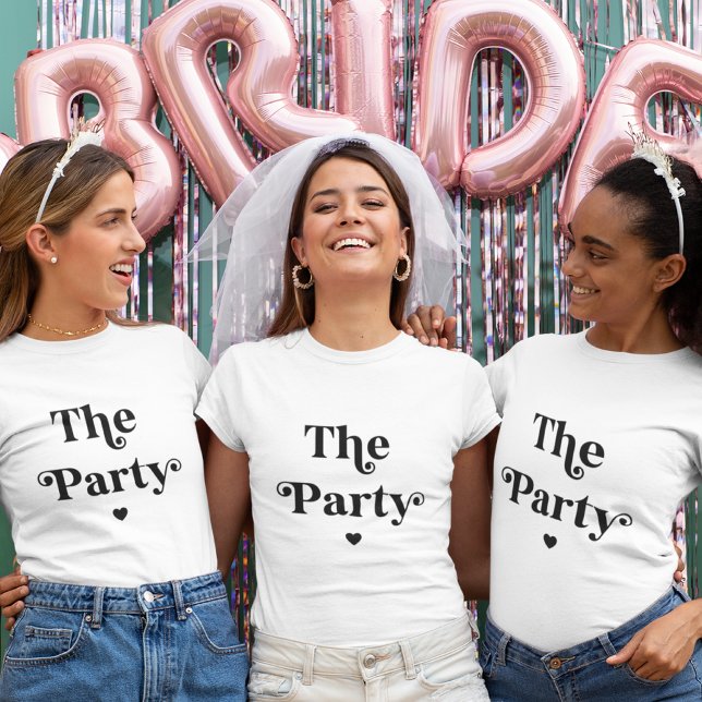 Retro Script Heart Bridesmaid Bachelorette Party T Shirt (Skapare uppladdad)