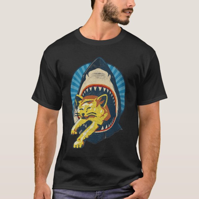 Retro Shark Eating Cat Ocean Predator Attack Anima T Shirt (Framsida)
