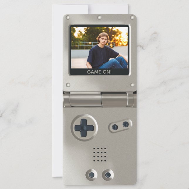 Retro Silver Handhållen Spel II Födelsedag Inbjudningar (Framsida)
