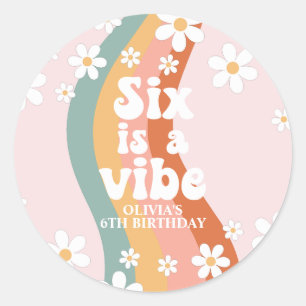 Retro Six är en stämning Rainbow Daisy 6-årsdag Runt Klistermärke