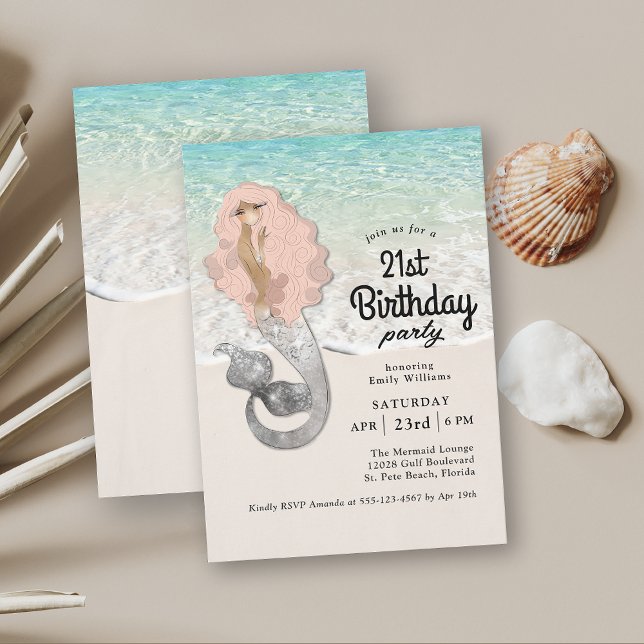 Retro Sjöjungfru Beach-tema 21:a födelsedagen Inbjudningar (Celebrate a 21st birthday in retro beach style with this mermaid birthday party invitation.)