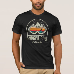 Retro Skiing vid Badger Pass California T Shirt