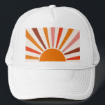 Retro Sol Rays Burst Sunset Orange Gult Red Keps<br><div class="desc">Retro sol sprängde designen i varm rosa,  brun orange. Retro modern orange solstrålar,  morgonsolskenskonst med geometrisk abstrakt.</div>