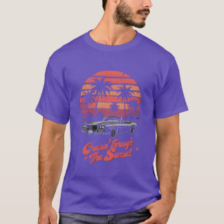 Retro solnedgångsbil kör genom den retro solnedgån t shirt
