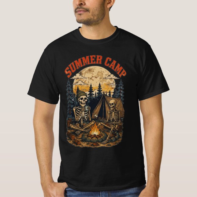 Retro sommarläger skelett bål design t shirt (Framsida)