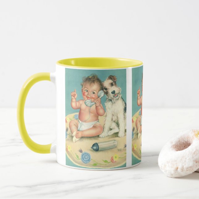 Retro Sött Baby Pratar i Telefon Valp Hund Mugg (Med munk)
