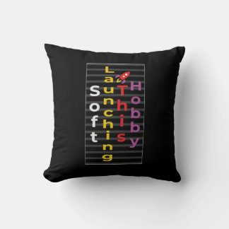 Retro Space Mjukstartar Denna Hobby Grafisk T-Shir Kudde