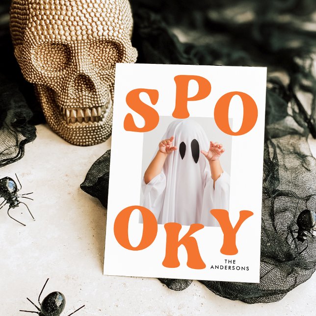 Retro Spooky Orange Typography Photo Halloween Julkort (Skapare uppladdad)