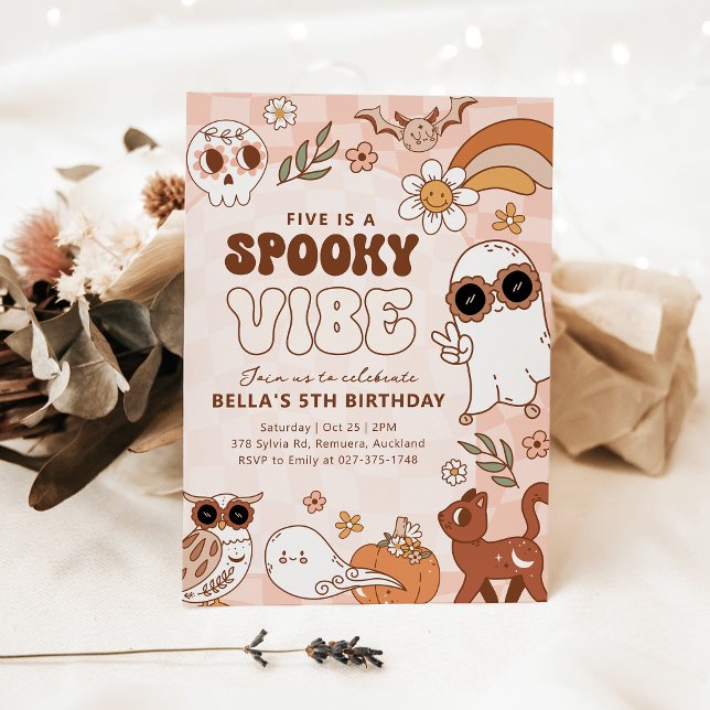 Retro Spooky vibe Halloween Birthday-inbjudan Inbjudningar (Skapare uppladdad)